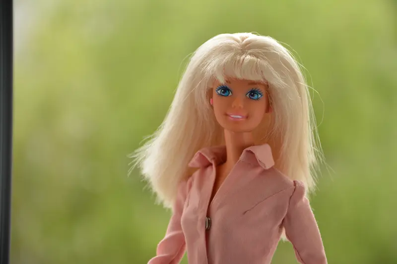 Barbie: Więcej niż tylko lalka